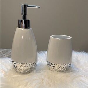 Bali Elegant White and Silver Bath Set